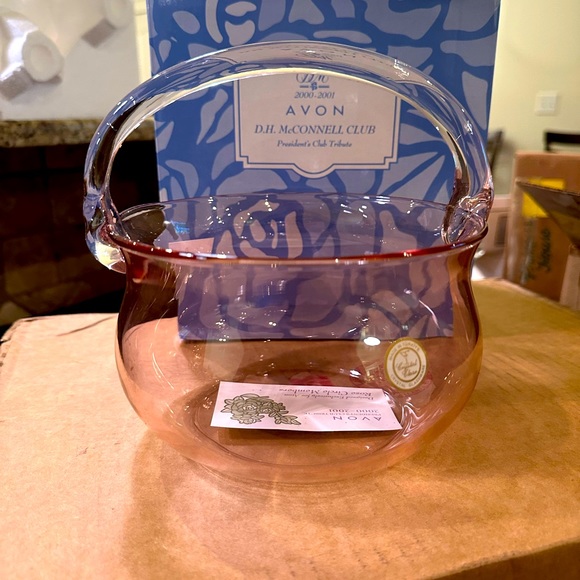 Avon Other - #62 2000-2001 Rose Circle Crystal Avon President's Club Tribute
